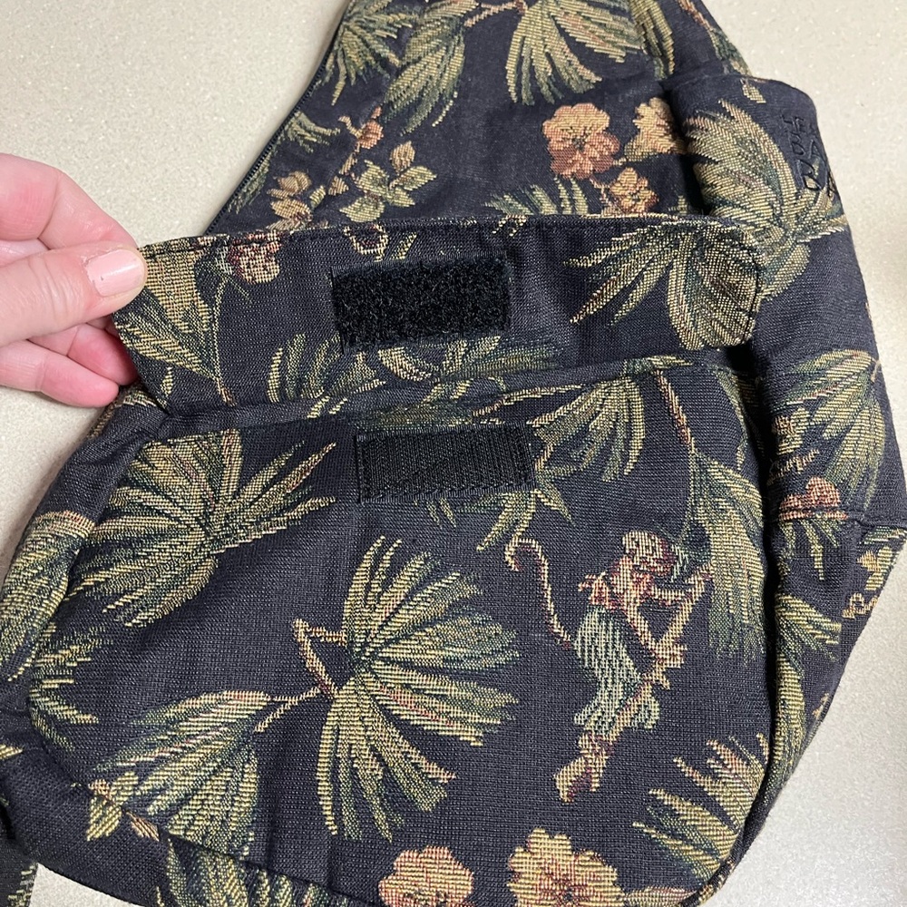 Ameribag Floral Tapestry Sling Bag healthy back bag - Picture 3 of 7